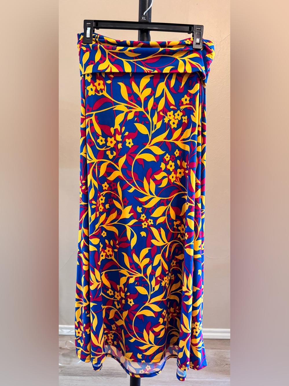 LulaRoe Bright Floral Maxi Skirt in Blue, Yellow & Red Womens Sz small